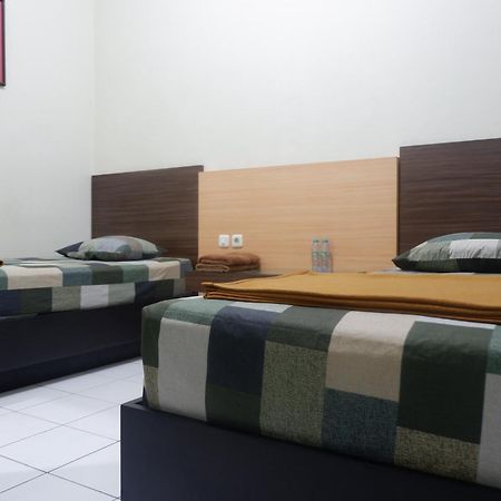 Hotel Taman Indah Madiun Eksteriør billede
