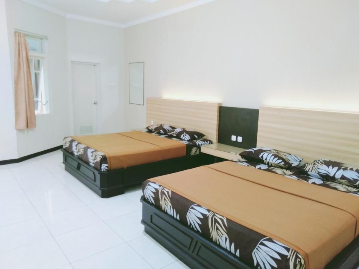 Hotel Taman Indah Madiun Eksteriør billede