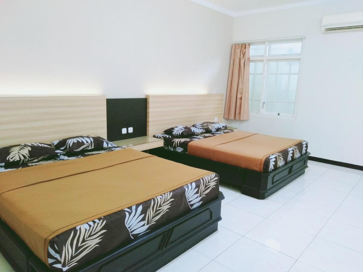 Hotel Taman Indah Madiun Eksteriør billede