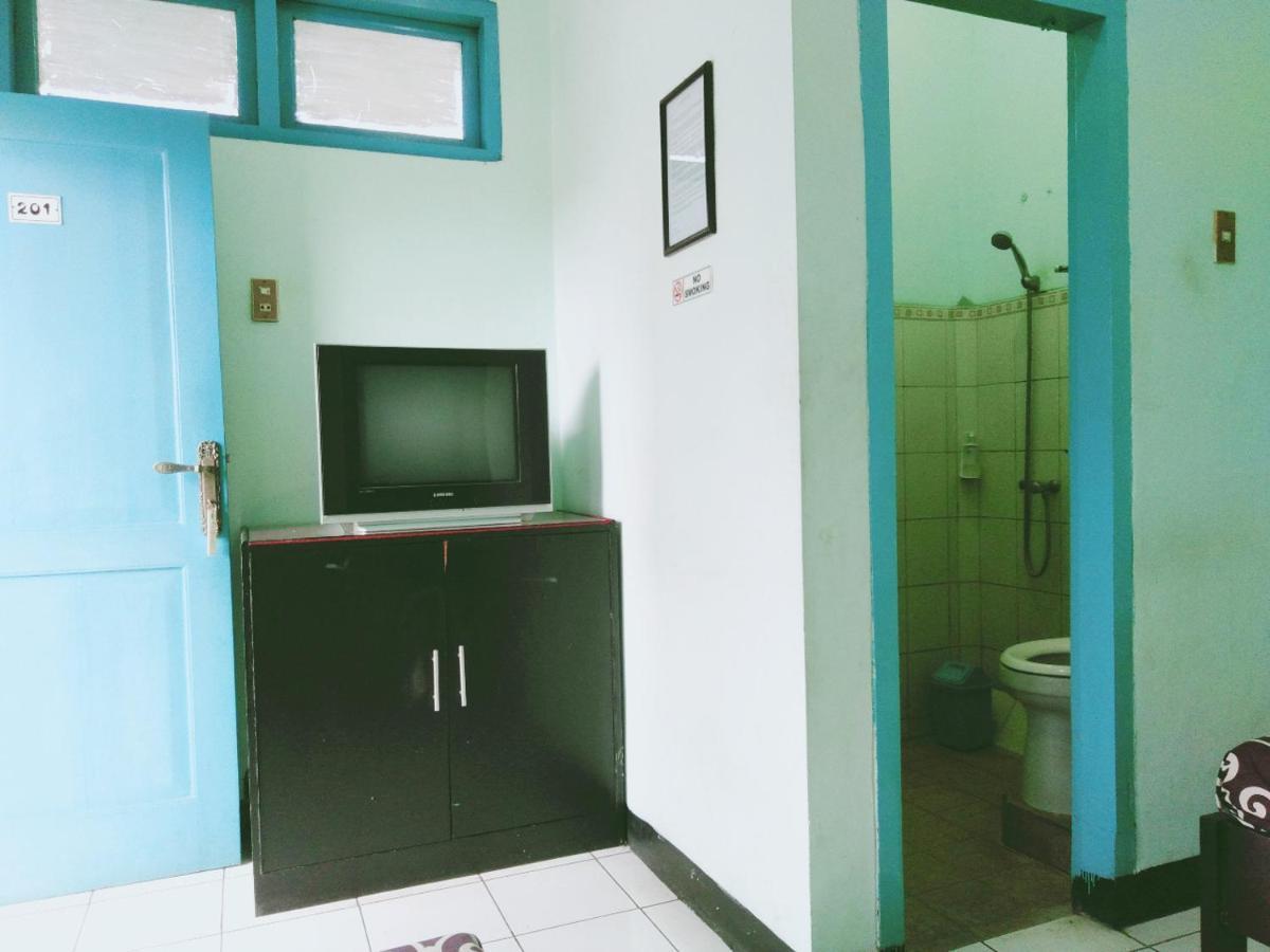 Hotel Taman Indah Madiun Eksteriør billede