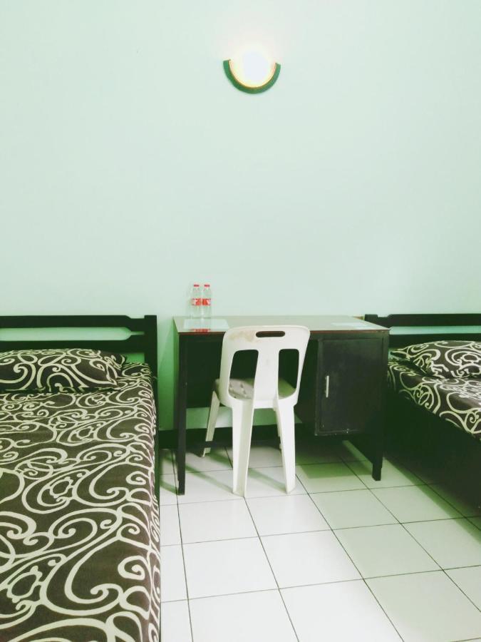 Hotel Taman Indah Madiun Eksteriør billede