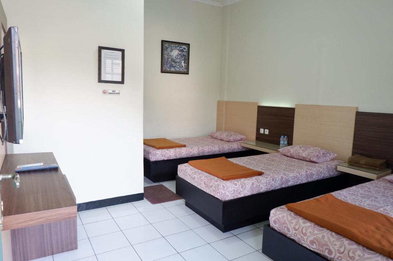Hotel Taman Indah Madiun Eksteriør billede