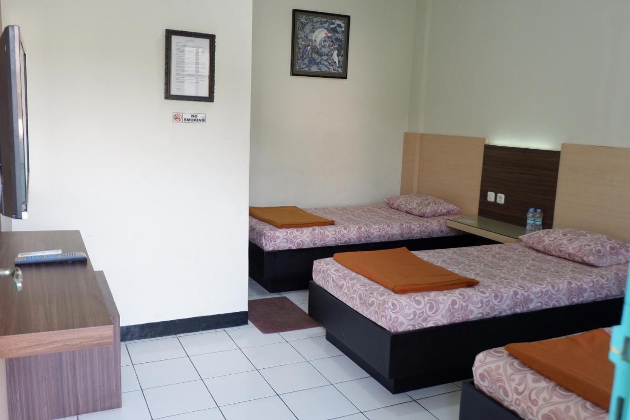 Hotel Taman Indah Madiun Eksteriør billede
