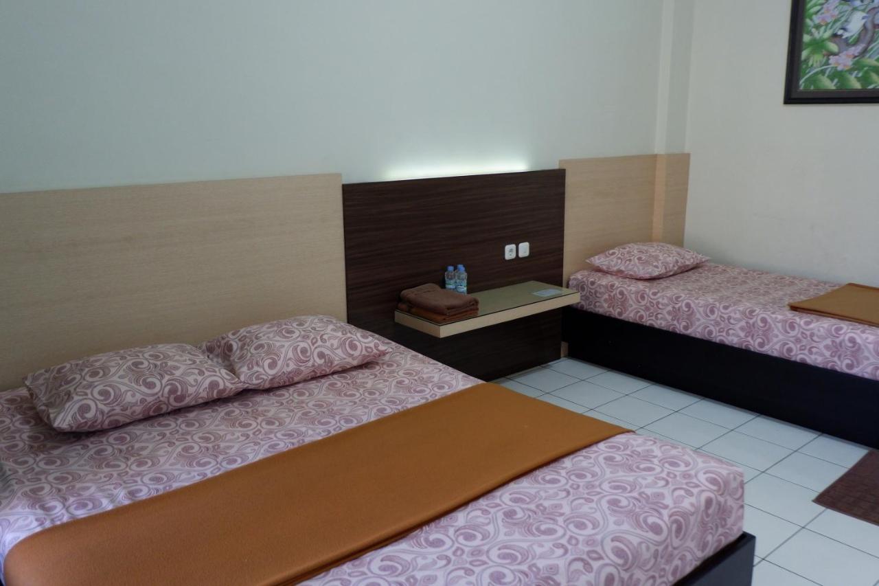 Hotel Taman Indah Madiun Eksteriør billede