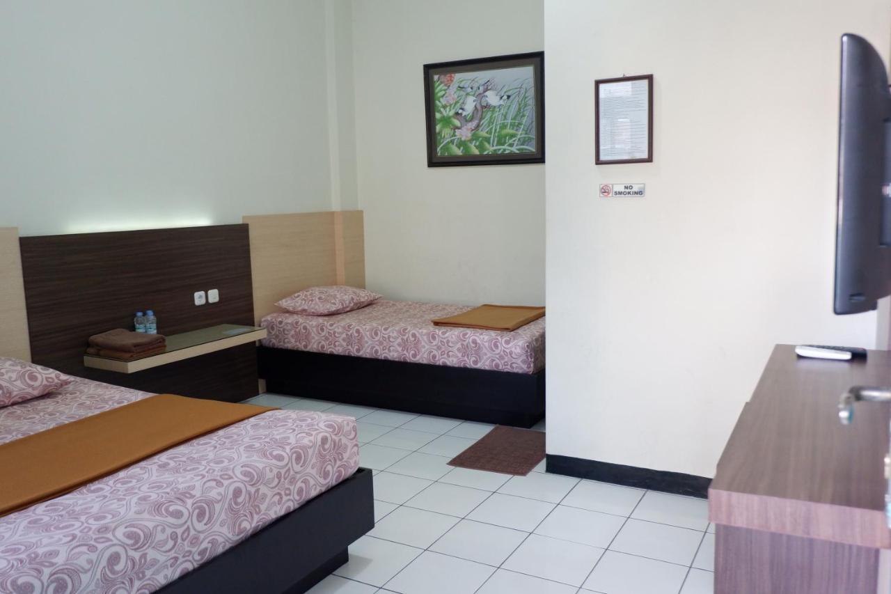 Hotel Taman Indah Madiun Eksteriør billede