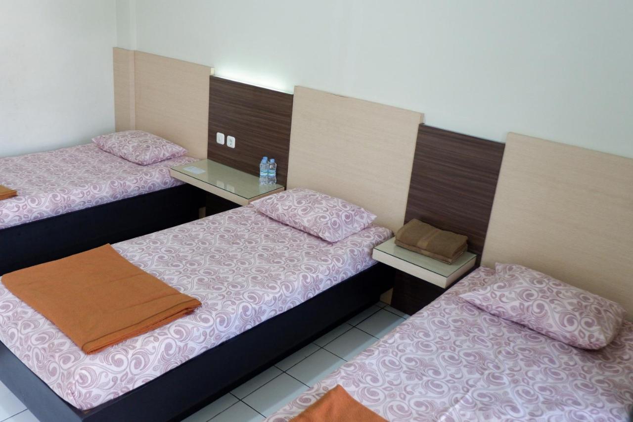 Hotel Taman Indah Madiun Eksteriør billede
