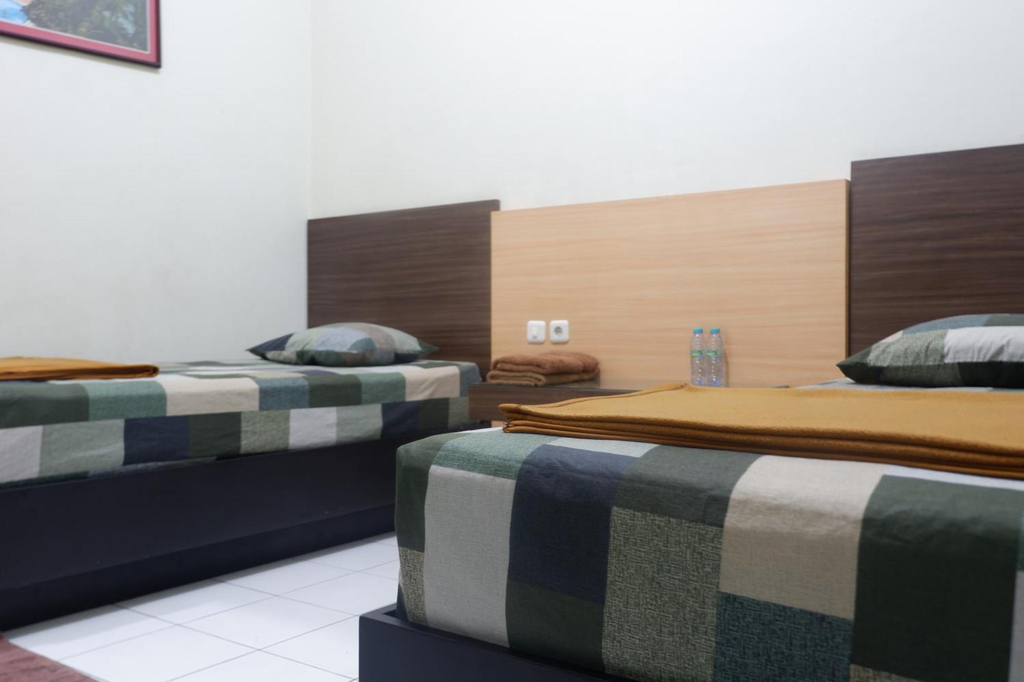 Hotel Taman Indah Madiun Eksteriør billede