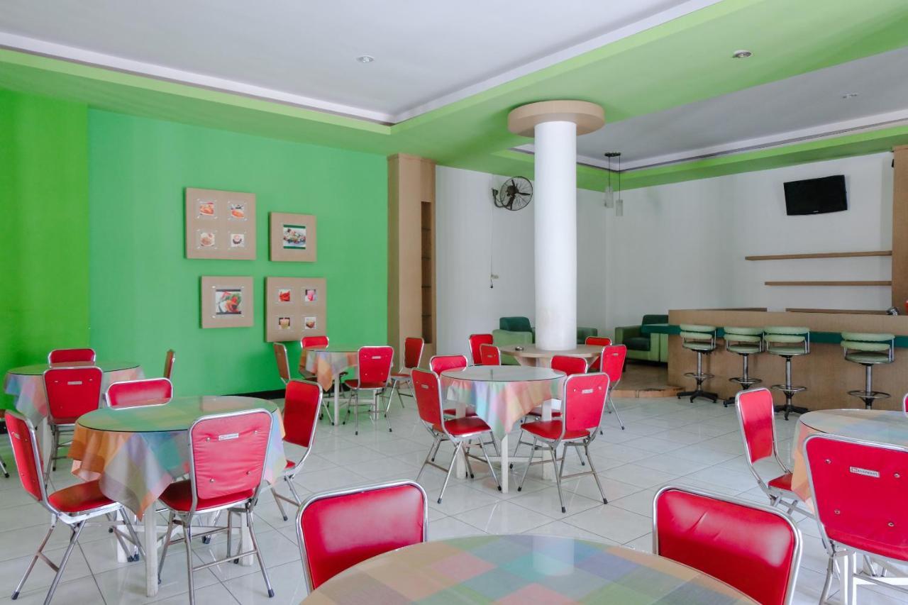 Hotel Taman Indah Madiun Eksteriør billede